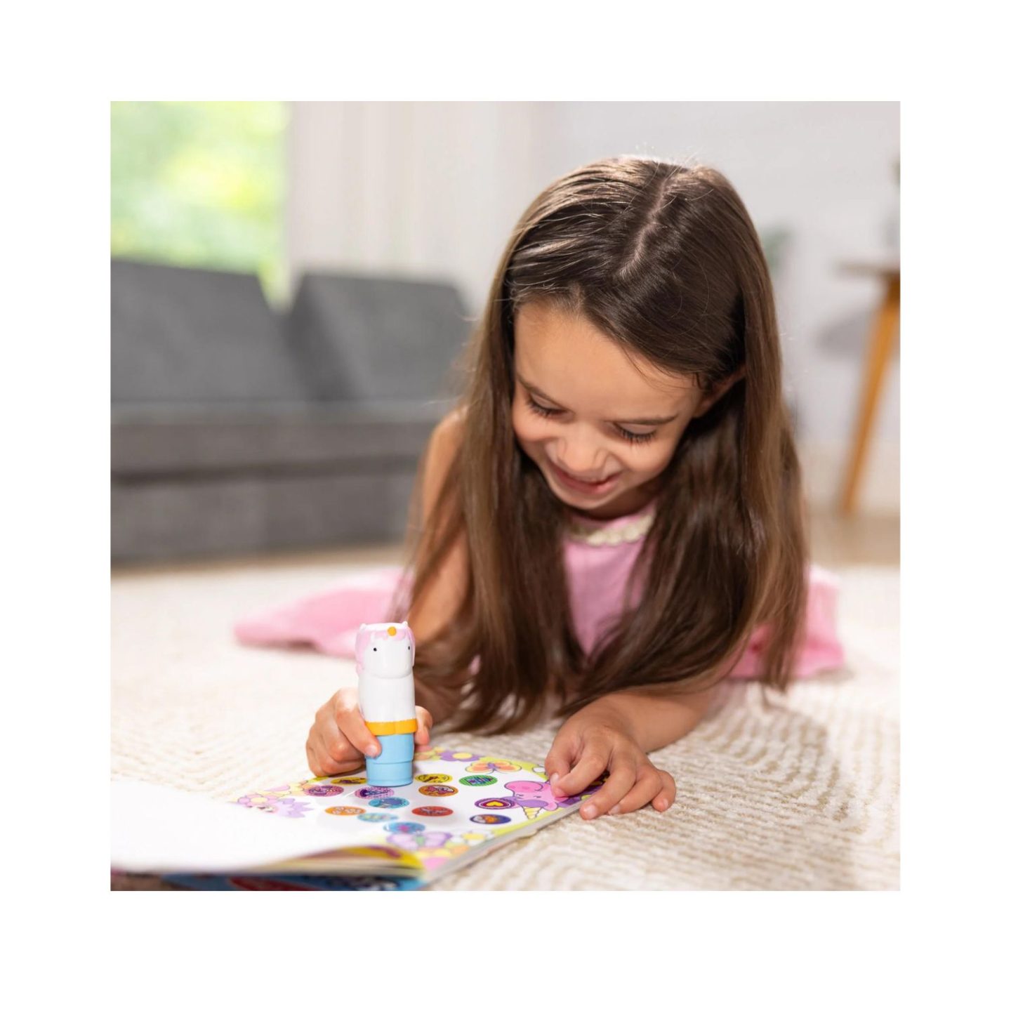 Adesivo Melissa e Doug WOW! Timbro adesivo e pad attività 24 pagine